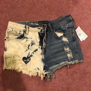 Kendal & Kylie high rise shorts distressed